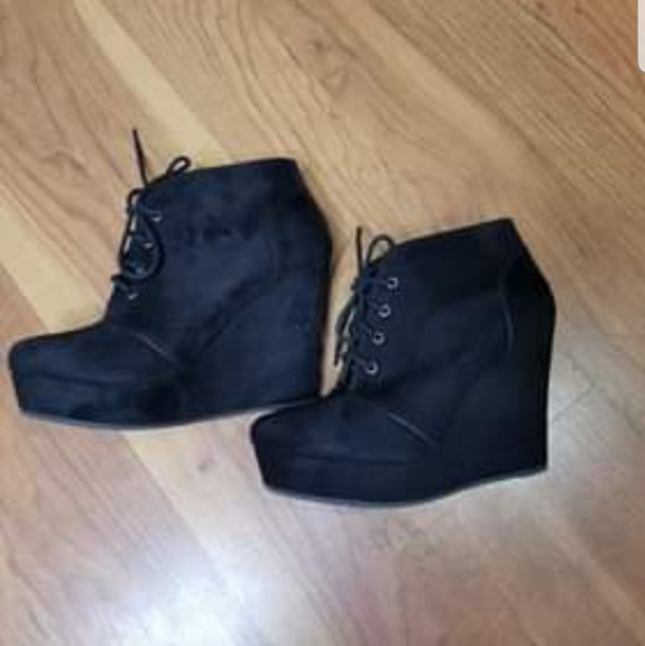 Black suede booties! - Picture 2 of 4